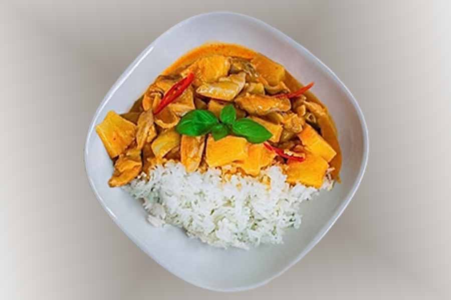chili-chocolate.ch | Red curry with pineapple